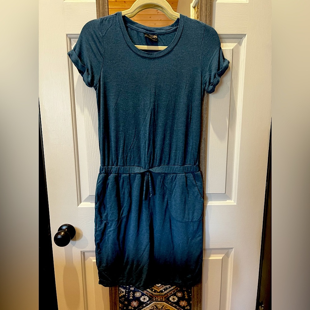 Cute and Comfy, small Cool 32 Degrees Cool dress.